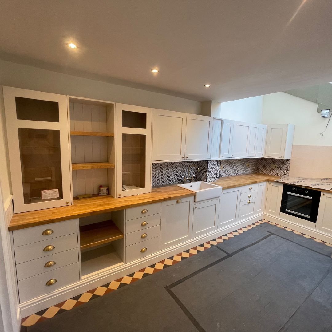 Kitchen before respray