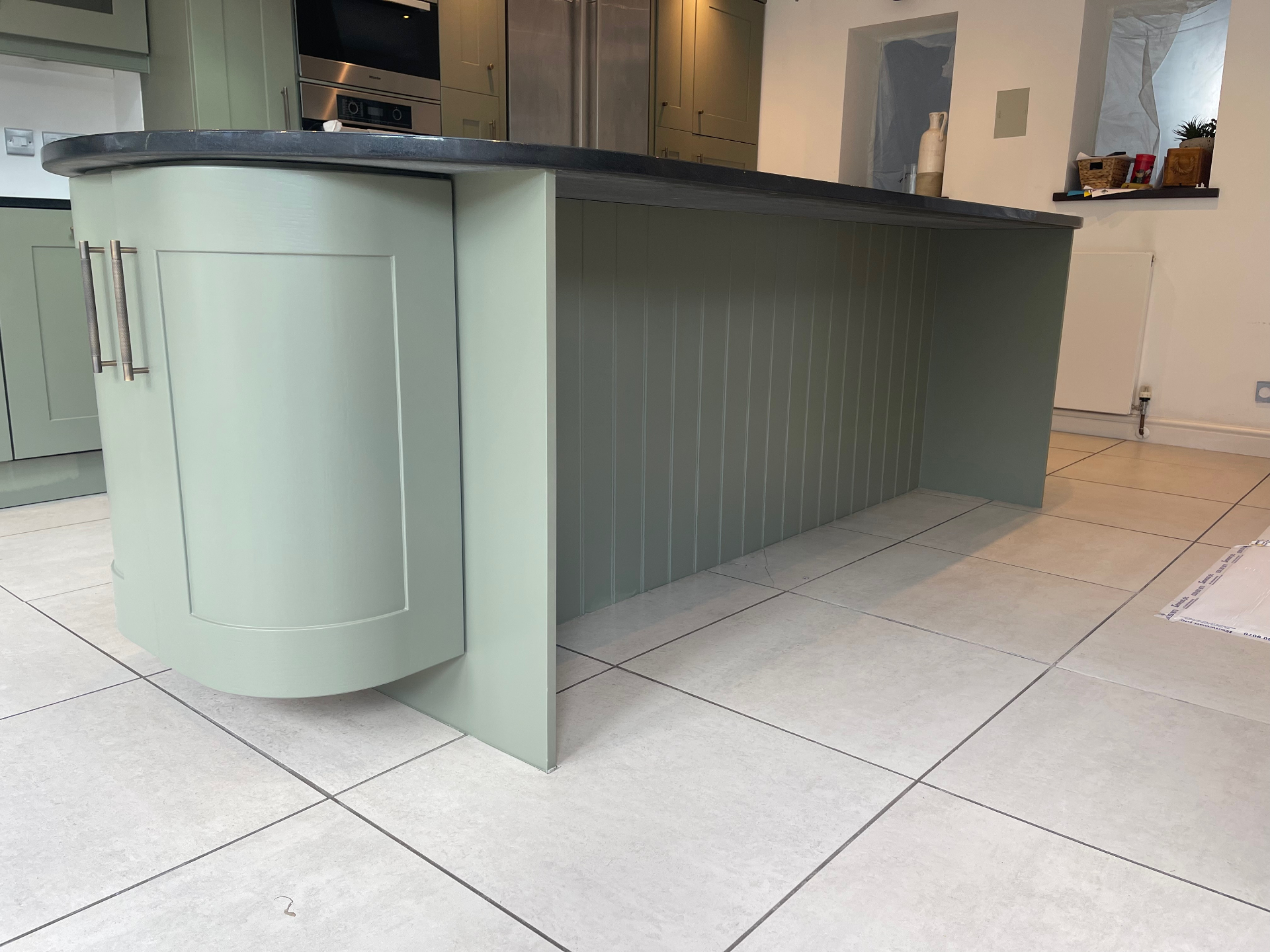 Kitchen island end panel respray